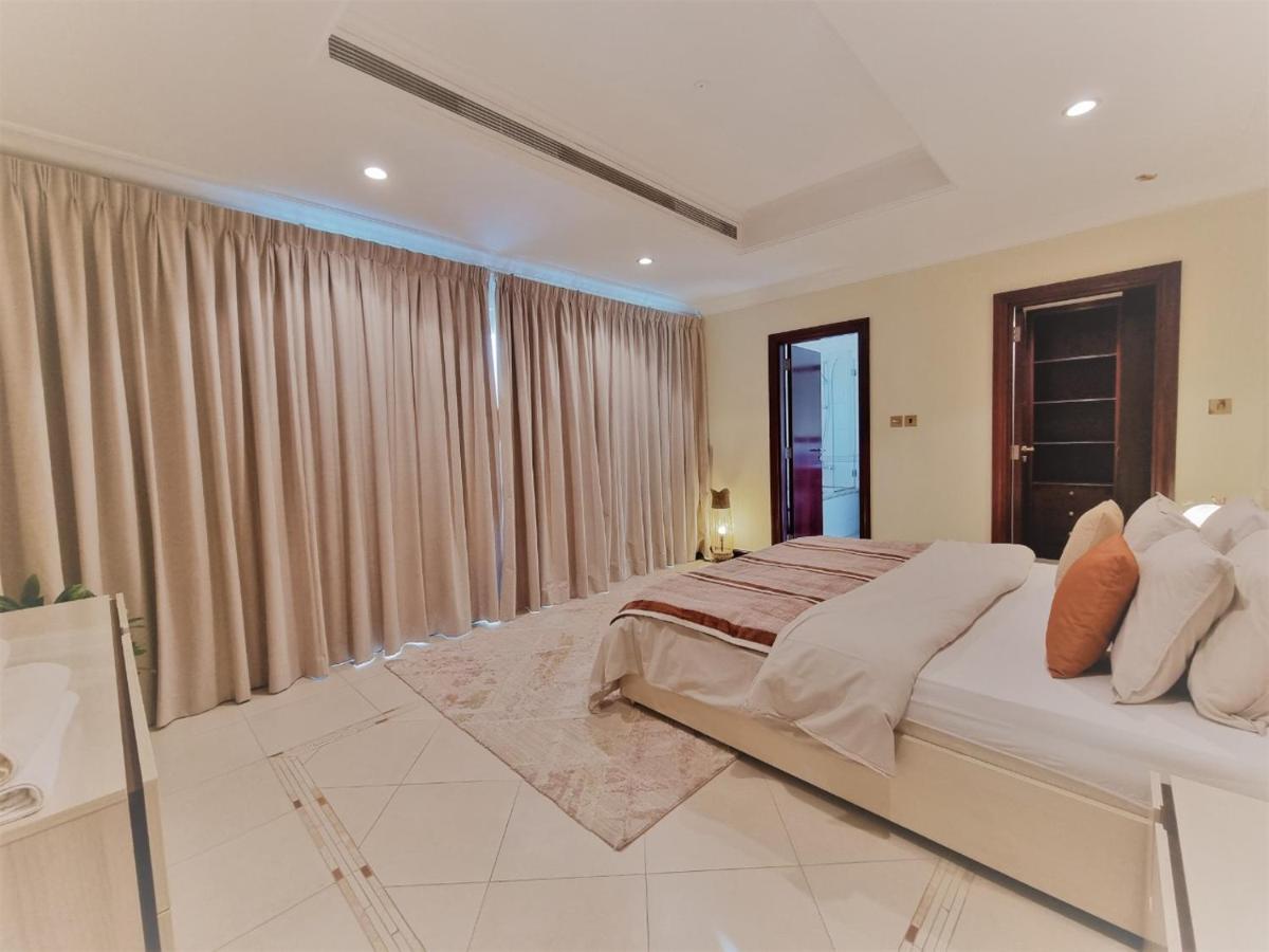 Vilă Palm Jumeirah Stunning 4bhk