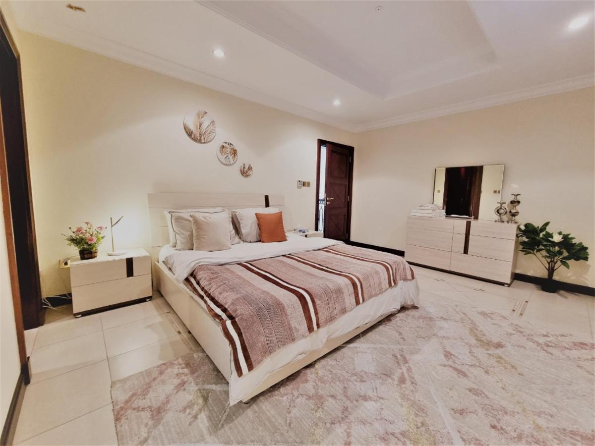 Palm Jumeirah Stunning 4bhk Villa Dubái