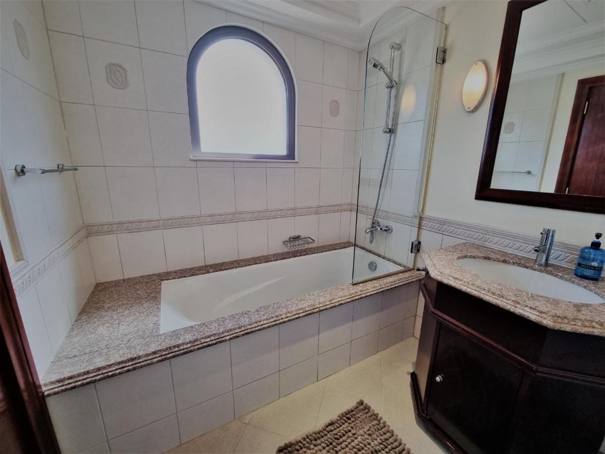 Palm Jumeirah Stunning 4bhk Vilă