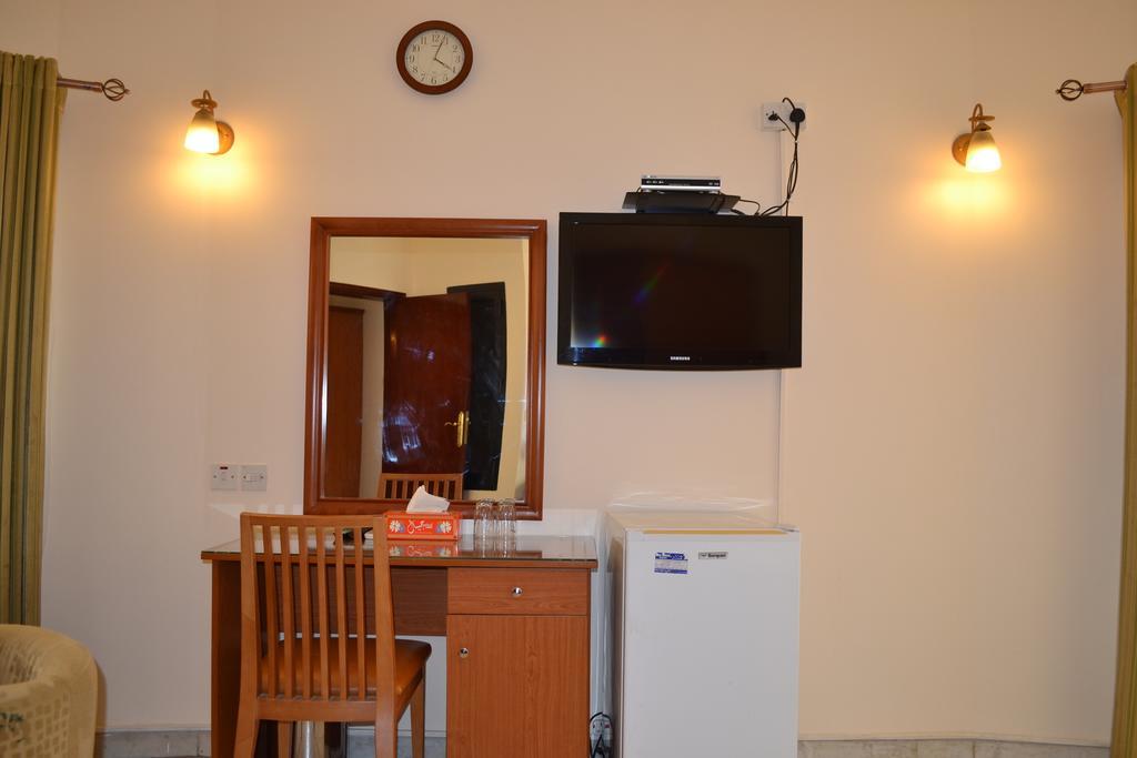 Hotel Tara Llc 2*