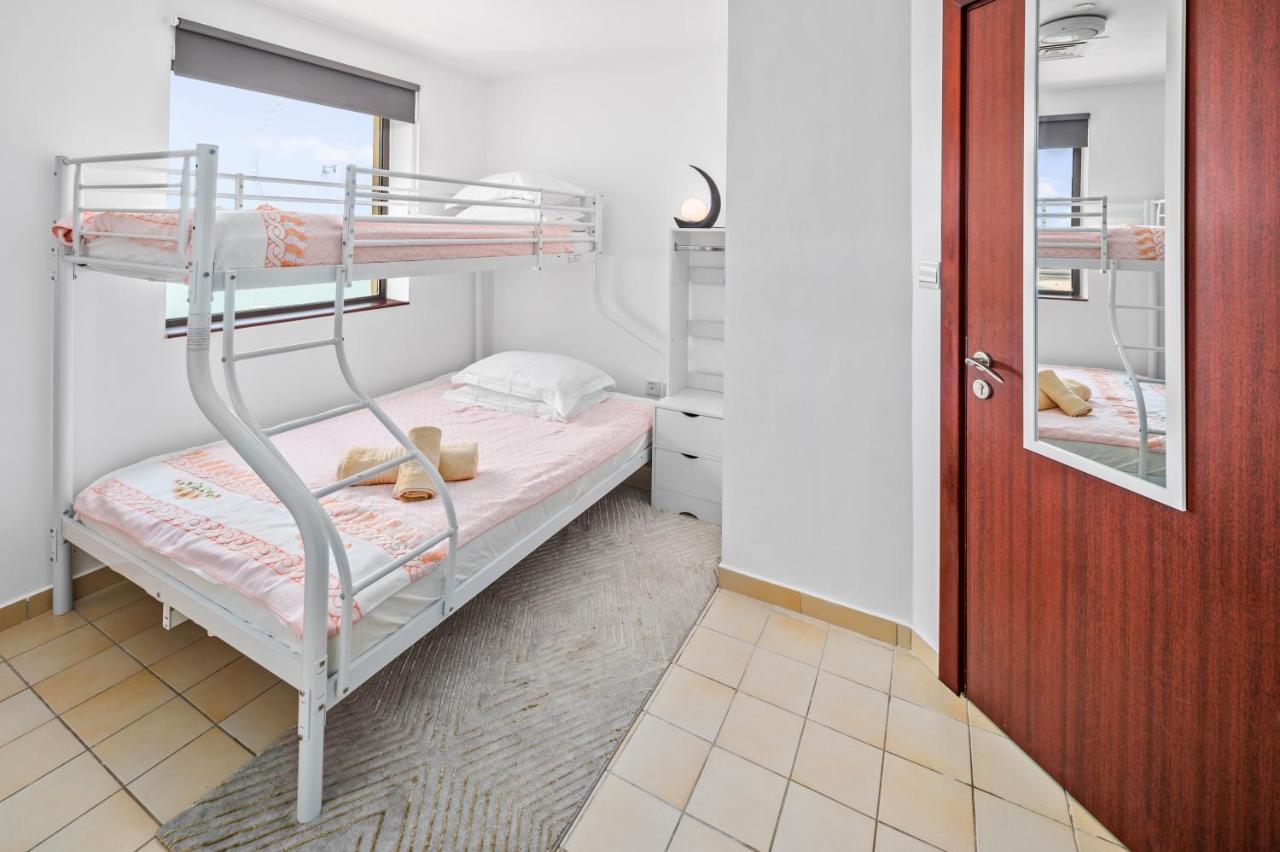 Spacious 4-bed In Jbr Rimal With Access To Beach! Apartemen