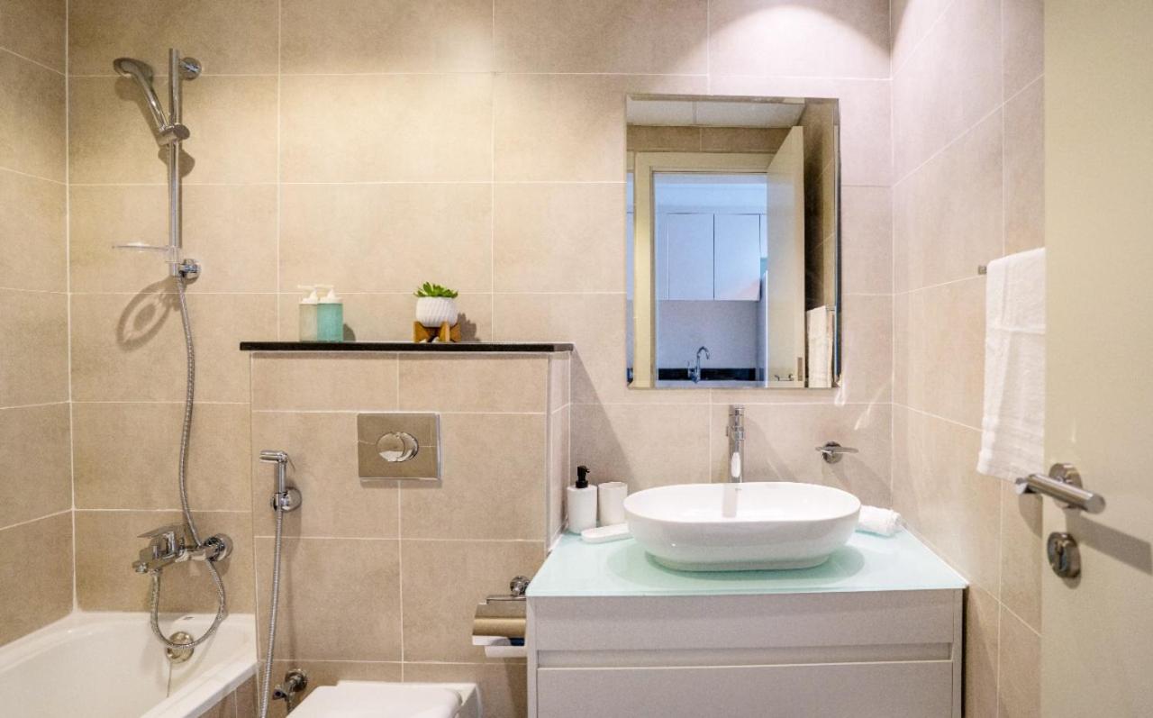 Tanin - At Damac Hills Carson Tower C Dubái