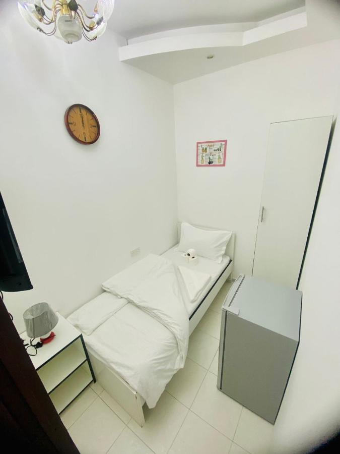 Apartamento Low Priced New Residential For Rent In Near Dafza Metro Station