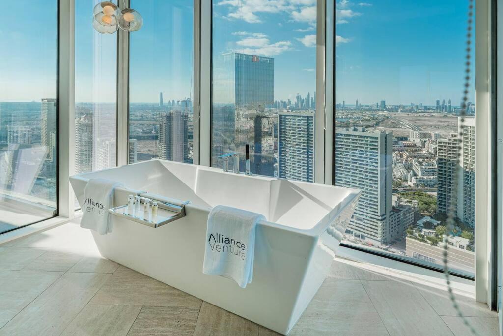 Apartamento High Floor Five Sky In Jvc With Private Pool