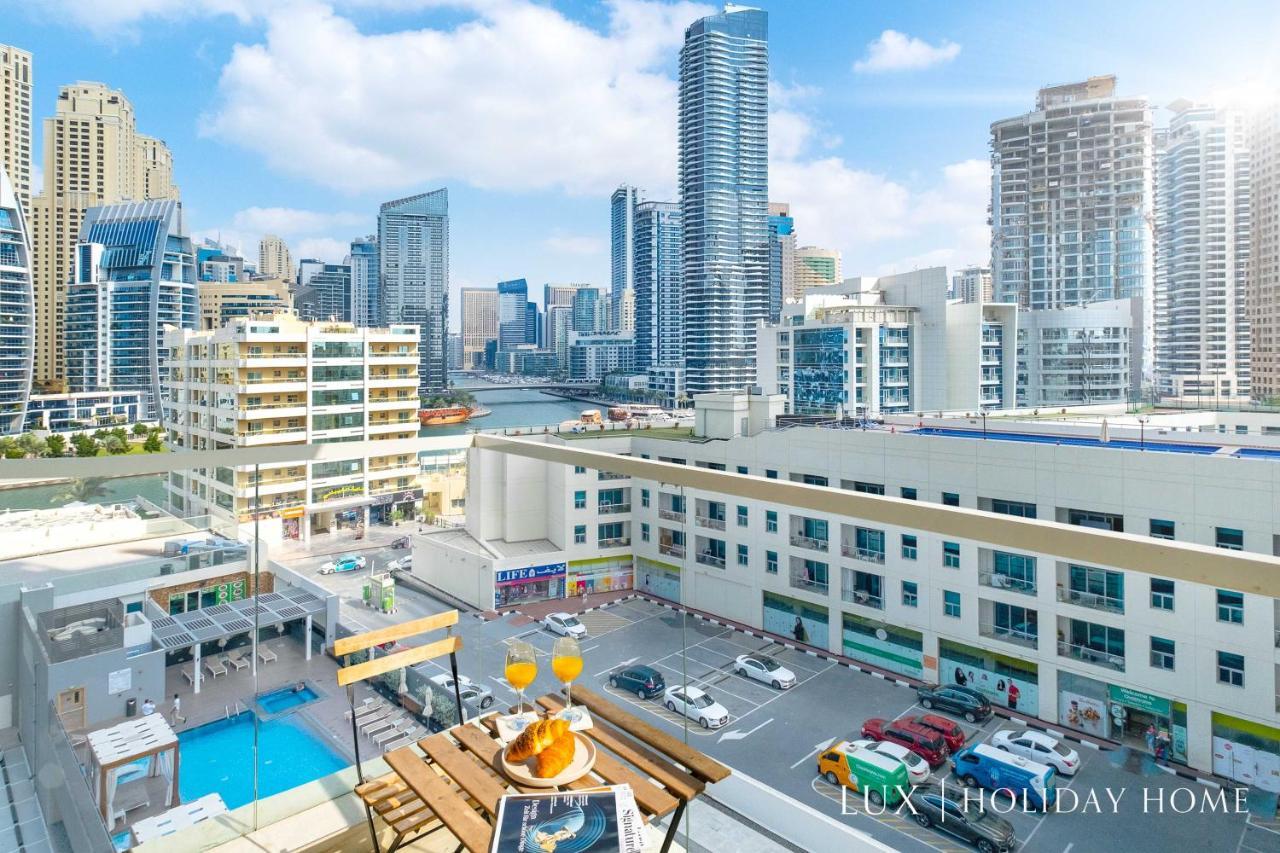 Lux The Modern Marina 2 Bed Apartemen *