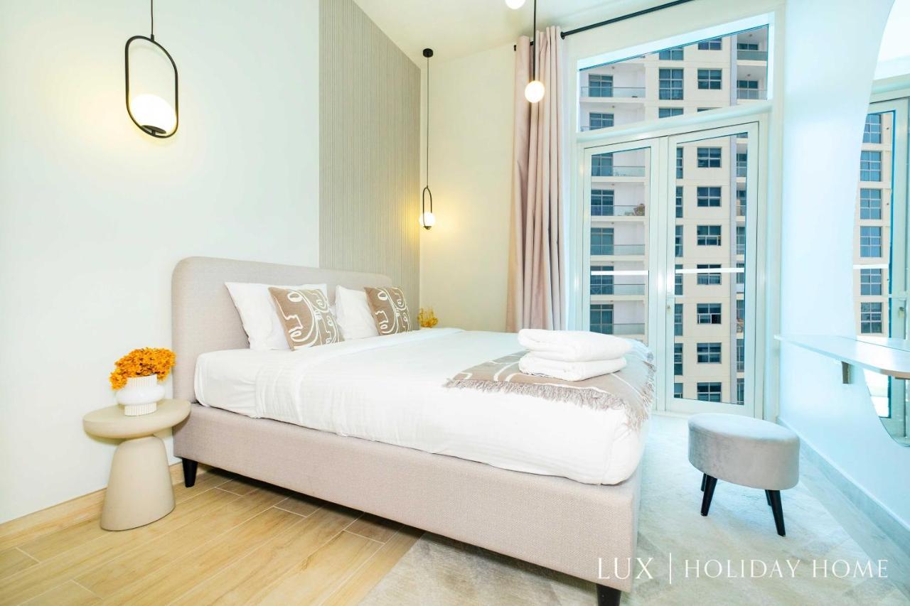 Apartemen Lux The Modern Marina 2 Bed Dubai