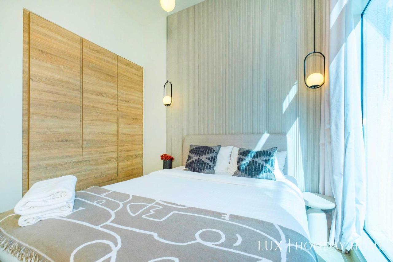 Lux The Modern Marina 2 Bed Appartement