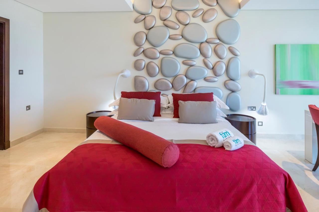 Fam Living - Sarai Beachfront Villas - Palm Jumeirah *