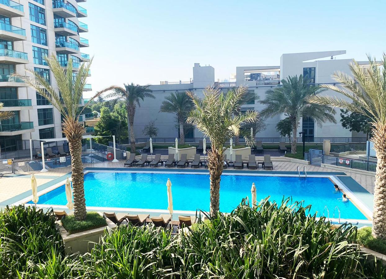 Rh - Beautiful Canal View, Sleek & Spacious Studio, Location *