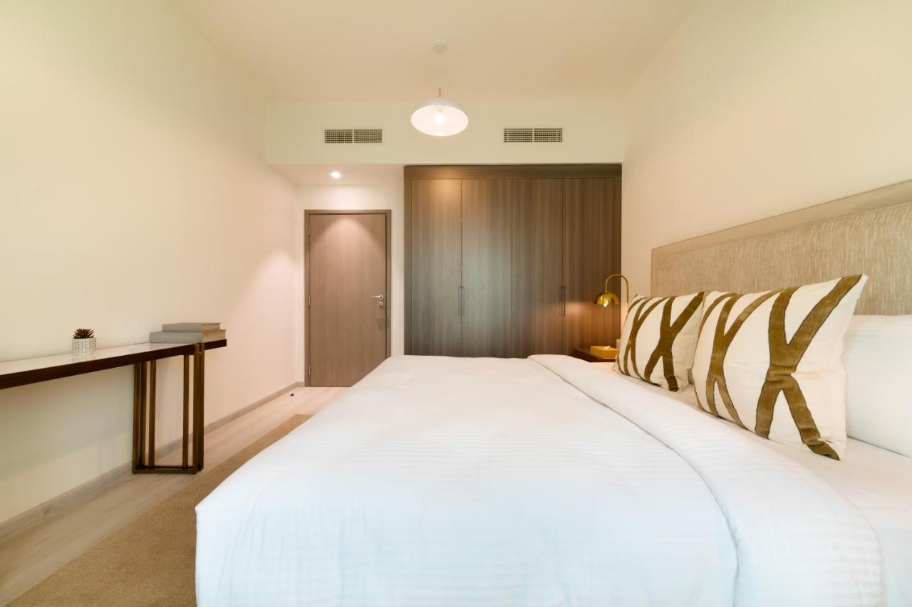 Maison Privee - Millennium Executive Tower Apartment