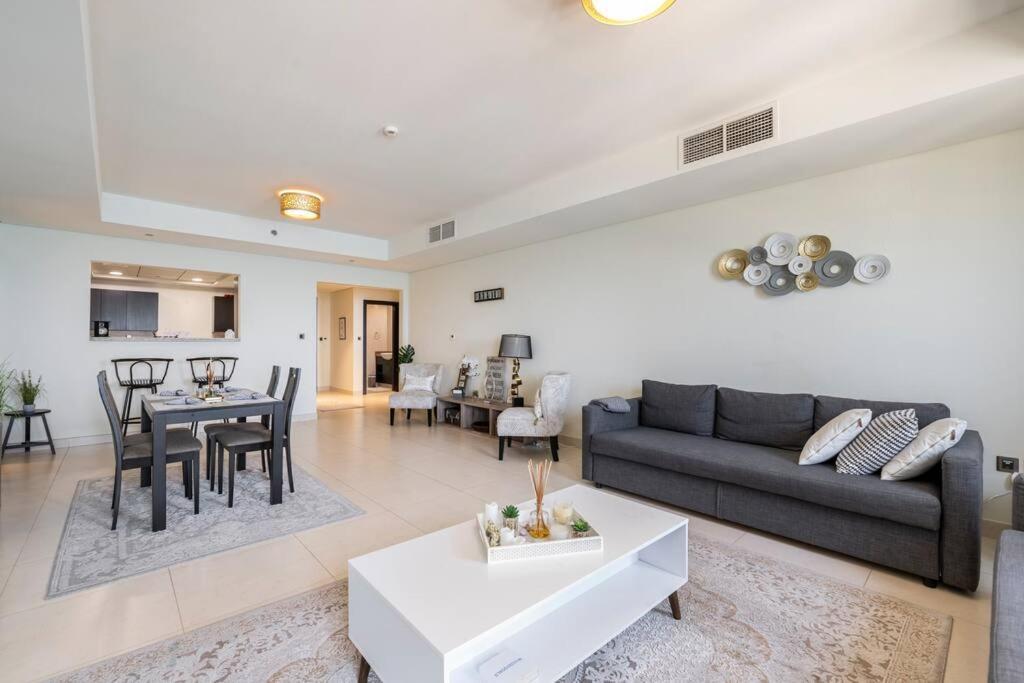 Apartamento Balqis Residense Palm Jumeirah,pool, Beach, Floor, Full Sea View, Restaurants Dubai