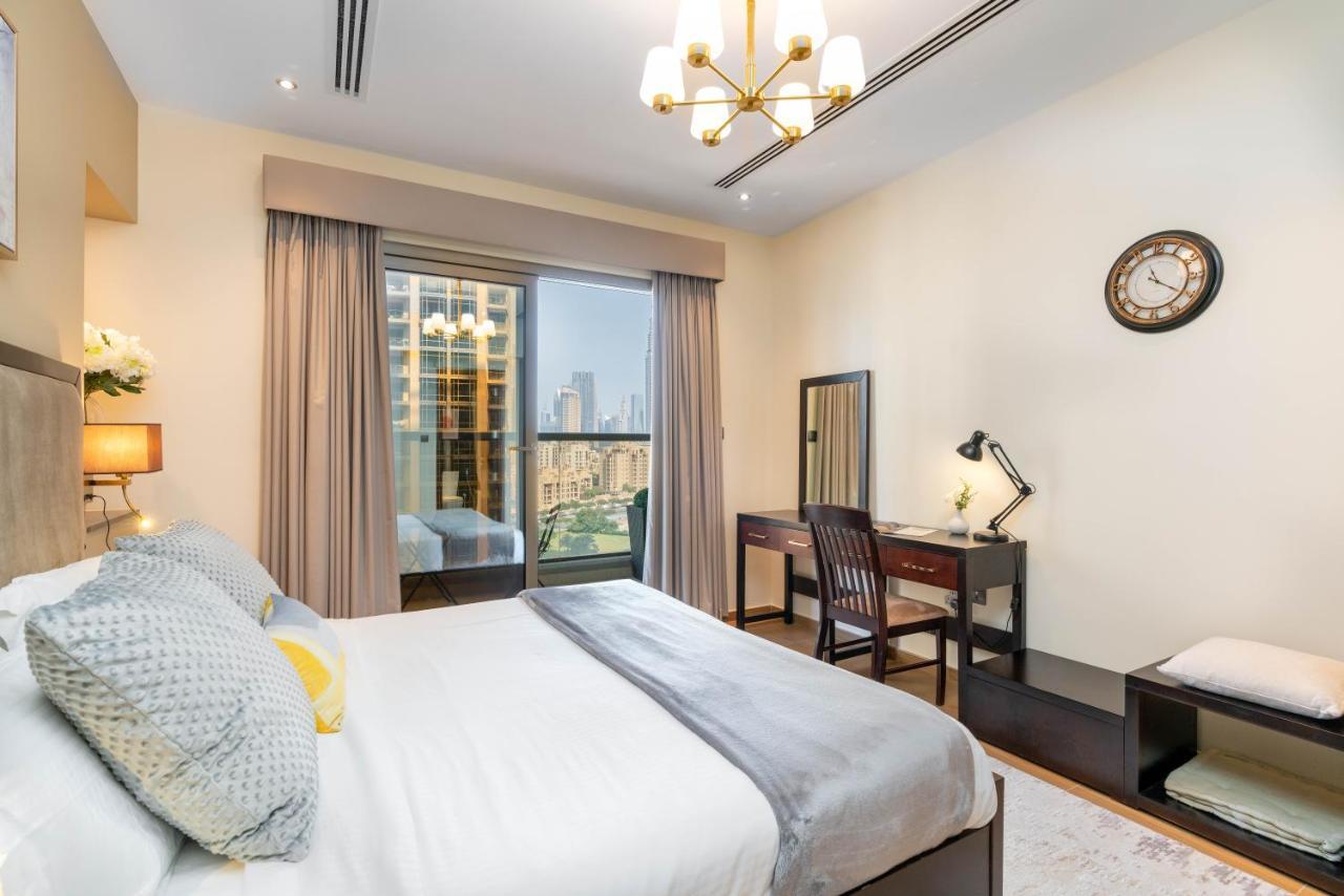 Ultimate / Downtown / Brand New / 5 Min Drive From Mall / Near Park Apartemen