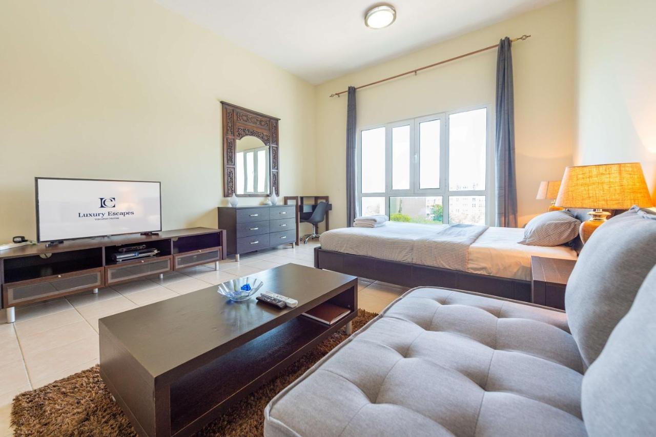 Apartment Luxury Escapes - Stylish In Dg Near To Mall & Metro - Kslv