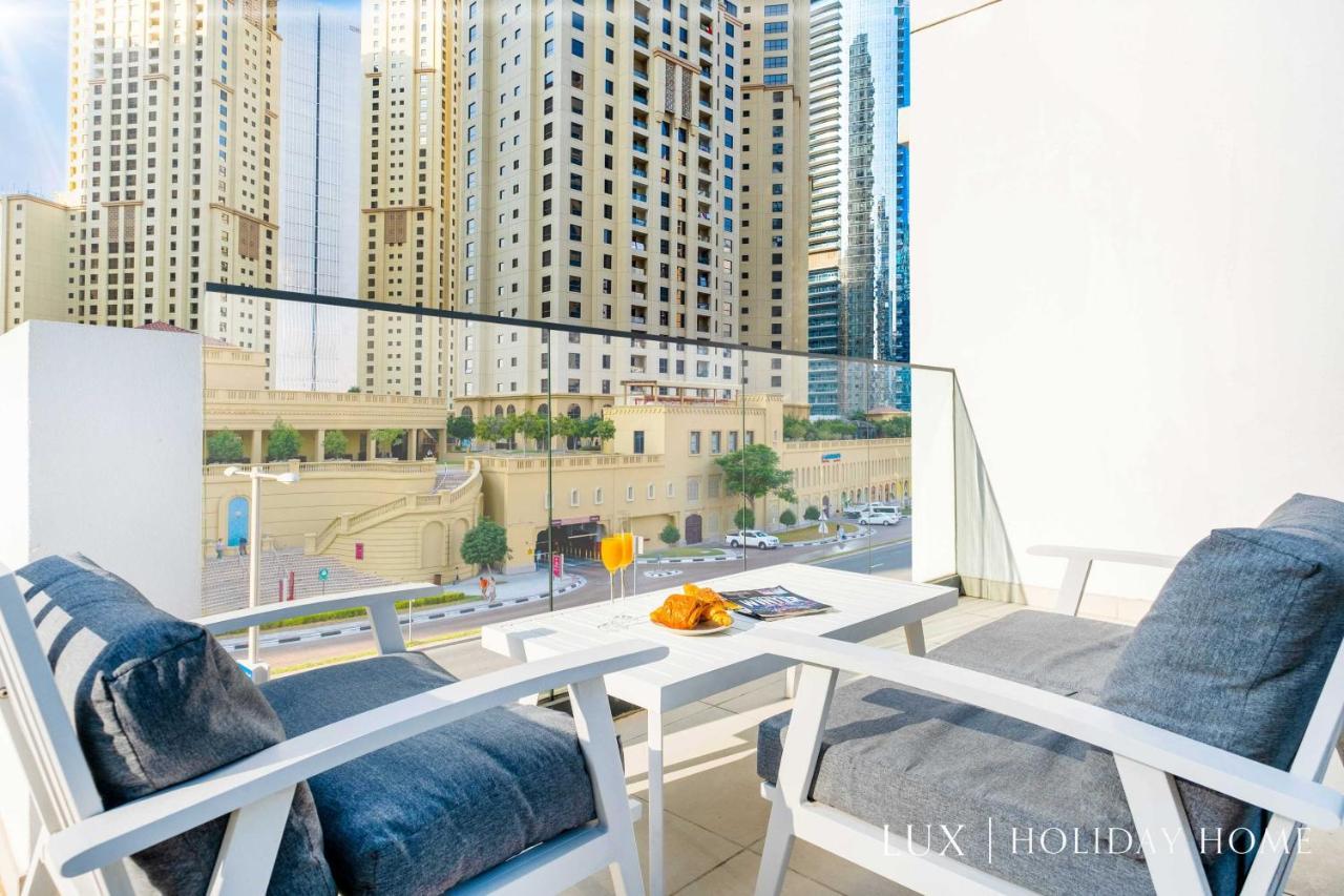 Lux - Contemporary In The Marina *