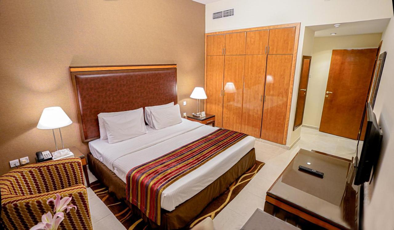 Xclusive Apartahotel 4*