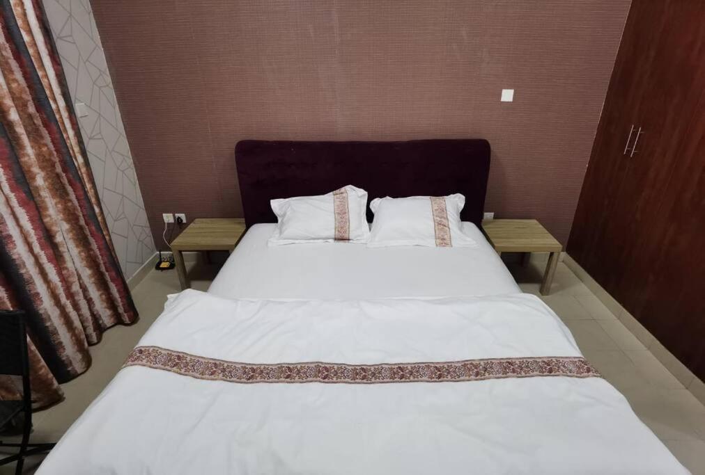 Apartment For Family & Friends 2 Bhk In Marina
