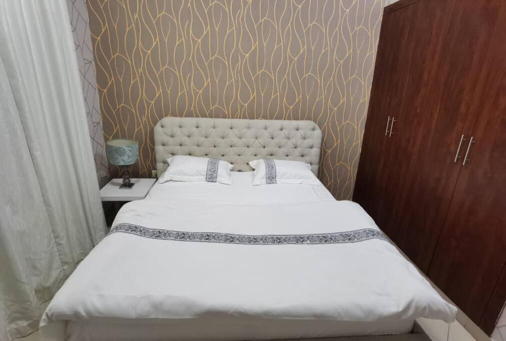 For Family & Friends 2 Bhk In Marina Apartment Dubai