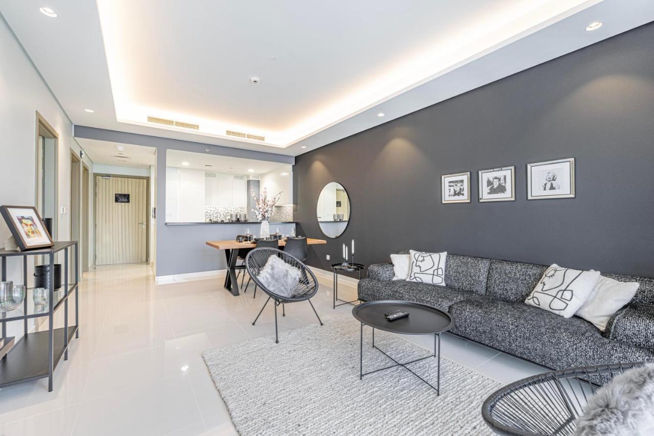 Daniels Burj Khalifa View 2br In Paramount Midtown Apartment *