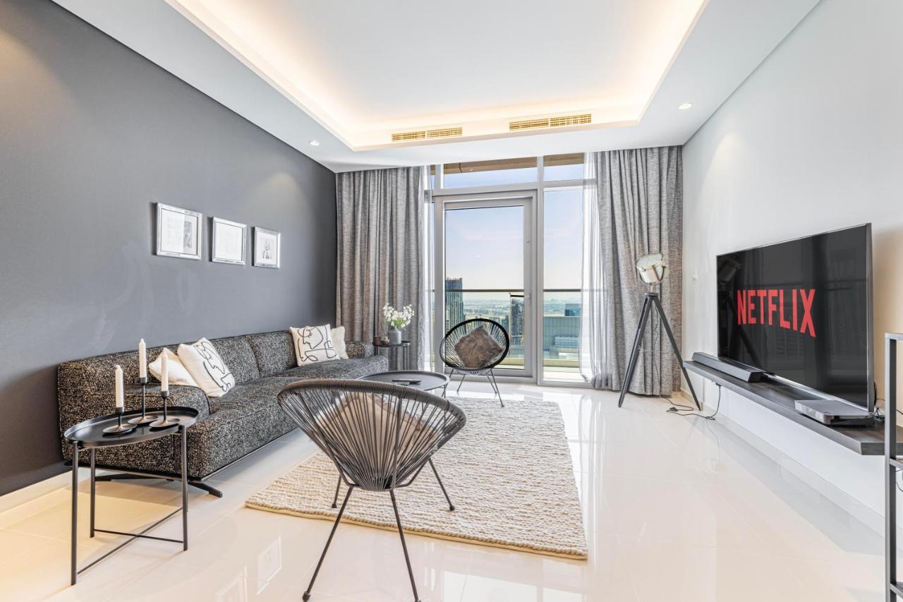Daniels Burj Khalifa View 2br In Paramount Midtown *