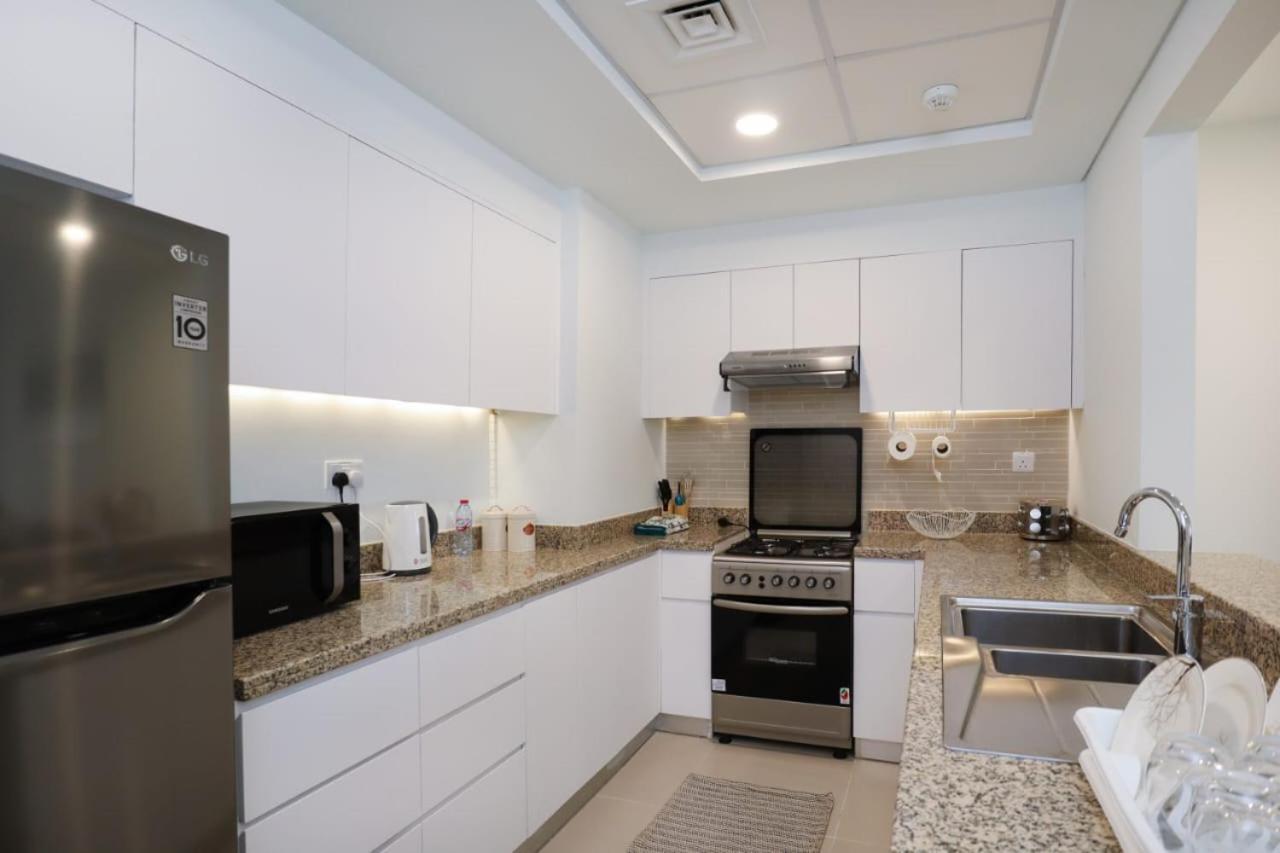 Appartamento Luxurious 2 Bedroom + Maid With Burj Khalifa View Dubai