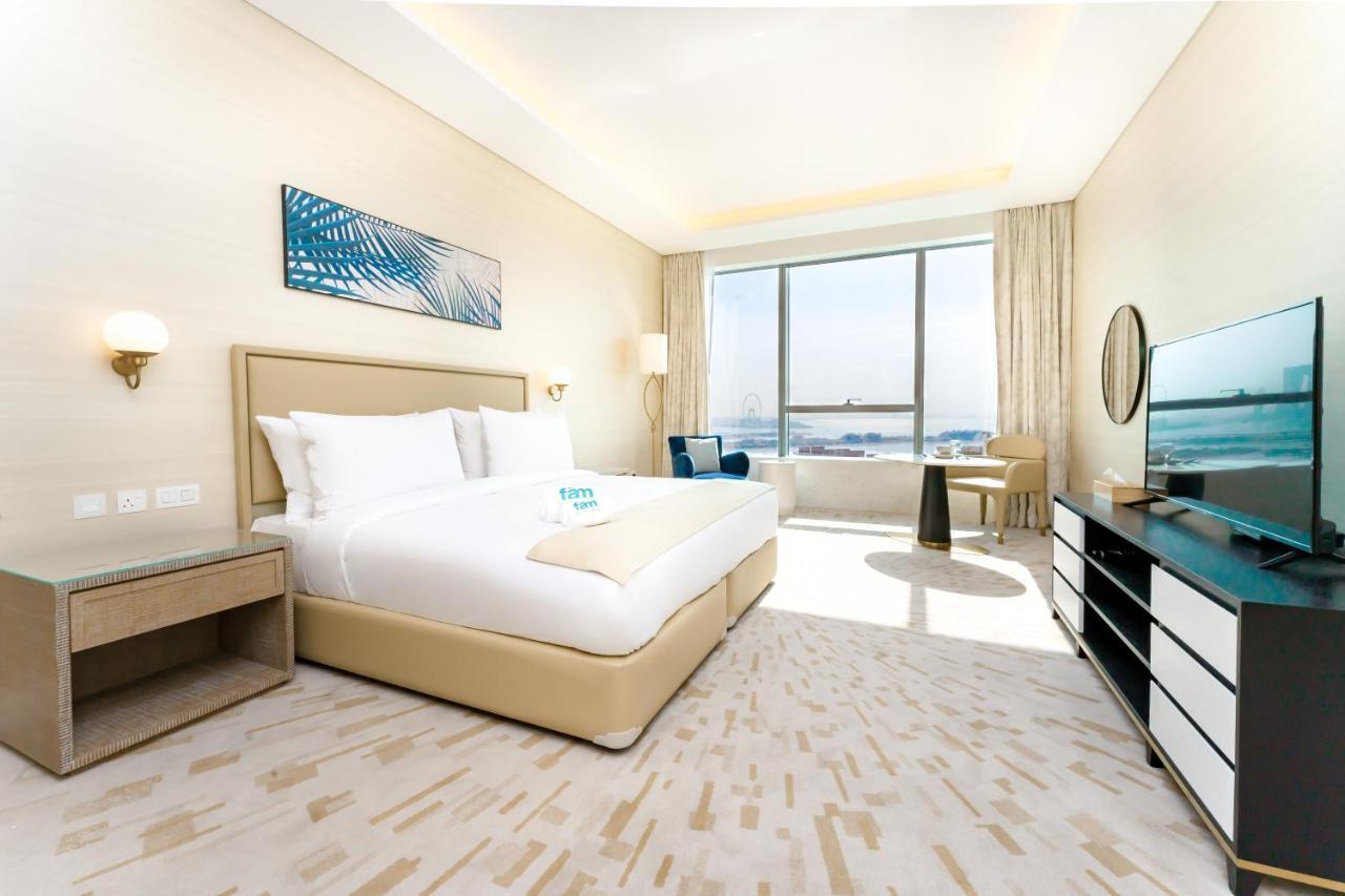 Fam Living - Palm Tower - Palm Jumeirah Views Dubai