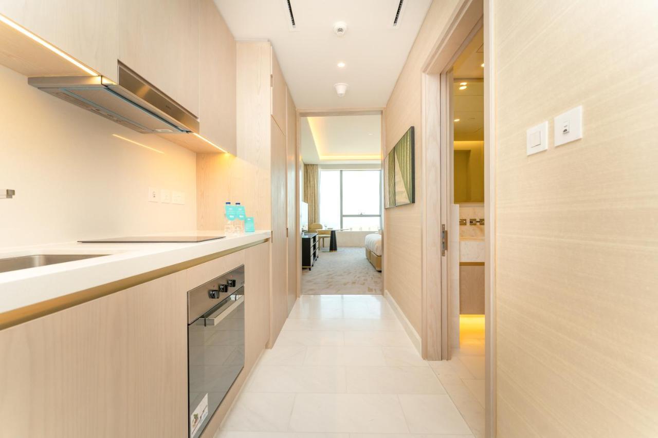Fam Living - Palm Tower - Palm Jumeirah Views * Dubai