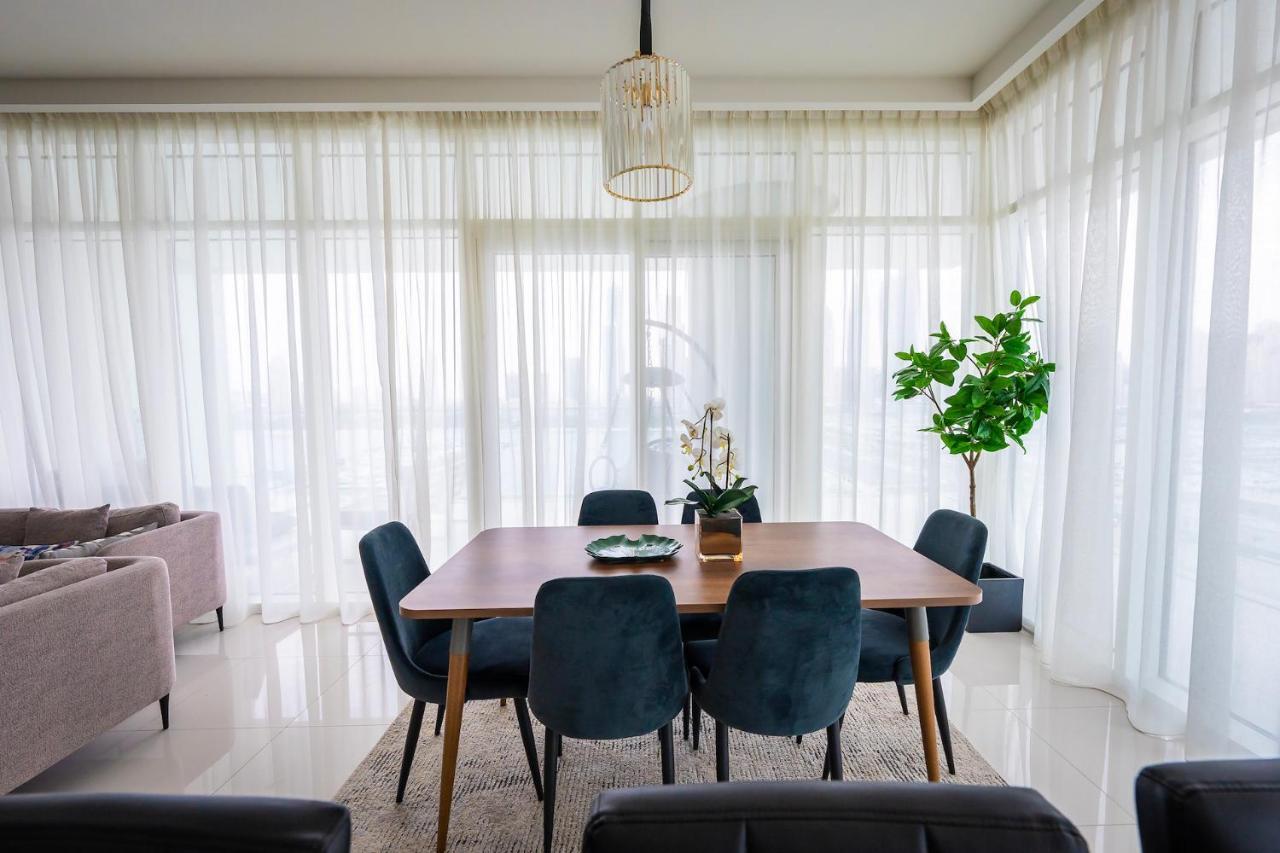 Appartement Glamorous 3br With Marina View Dubaï