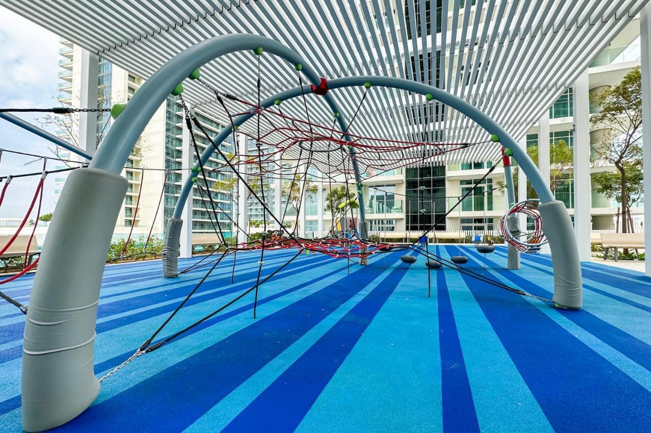 Appartement Glamorous 3br With Marina View Dubaï