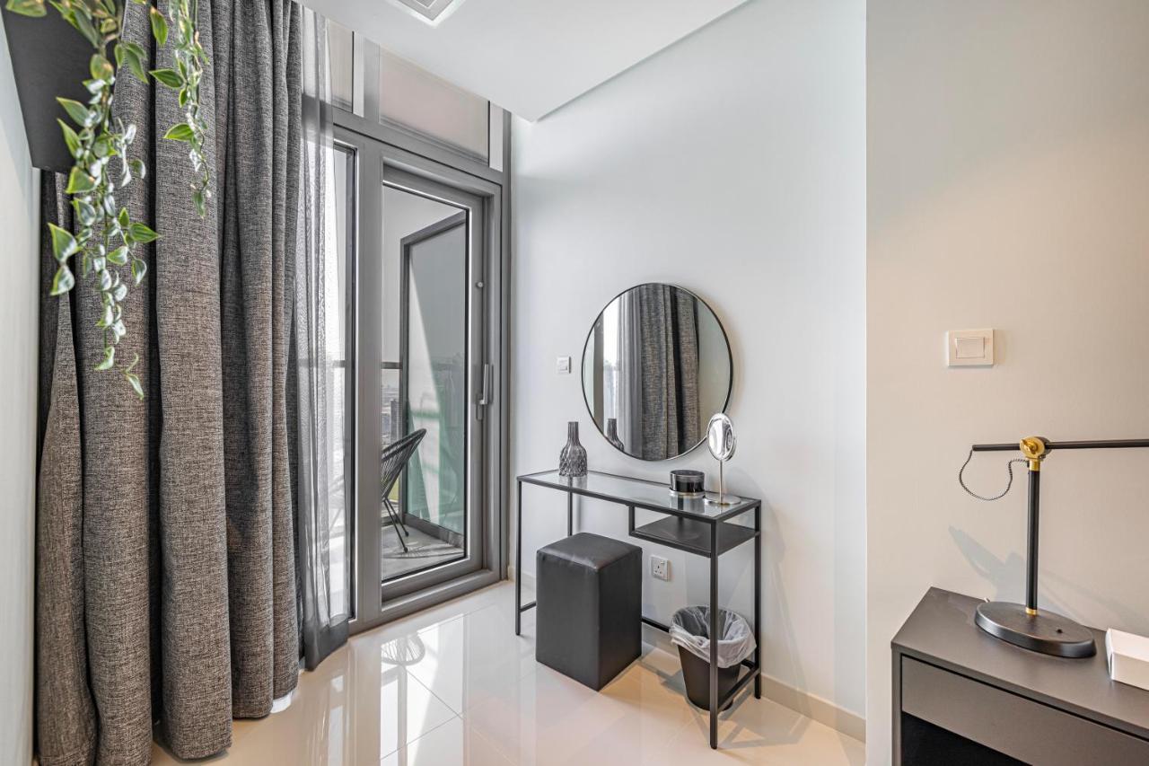 Daniels Burj Khalifa View 2br In Paramount Midtown Apartment Dubai