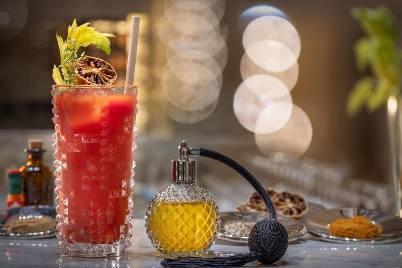 The St. Regis Dubai, The Palm Hotel 5*