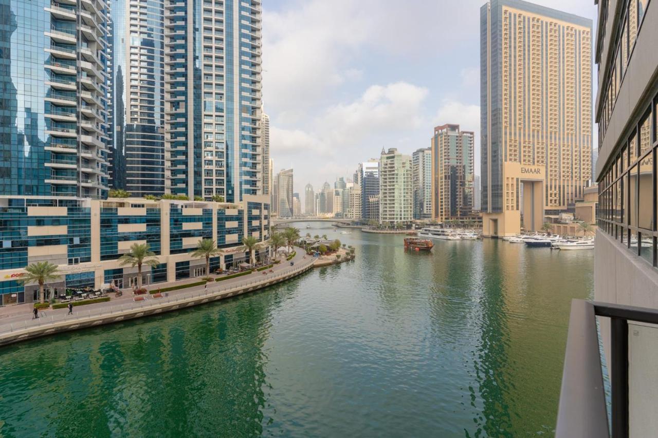 Lägenhet Stylish Waterfront 2 Bed In Marina Dubai
