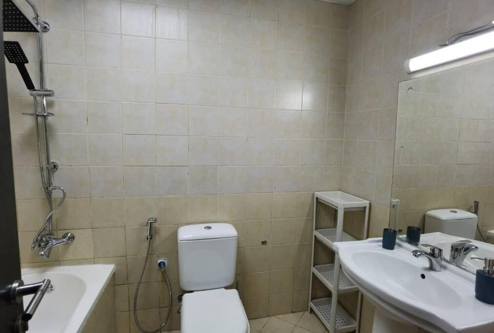 For Family & Friends 2 Bhk In Marina Apartment