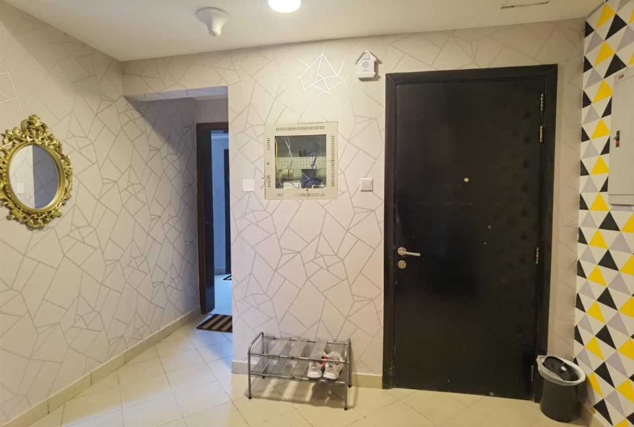 Apartment For Family & Friends 2 Bhk In Marina *
