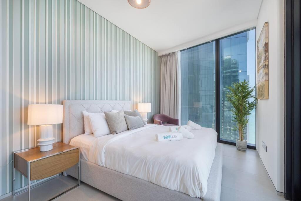Suiteable Homes - Sensational 3 Bedroom With Mesmerizing Seaview Dubai