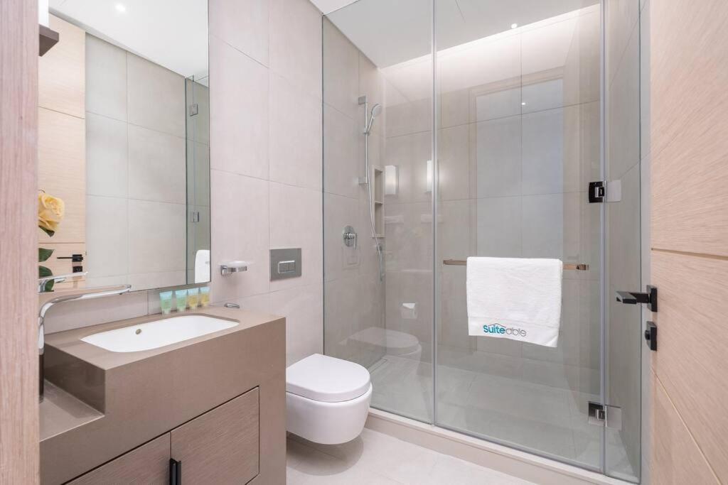 Apartment Suiteable Homes - Sensational 3 Bedroom With Mesmerizing Seaview