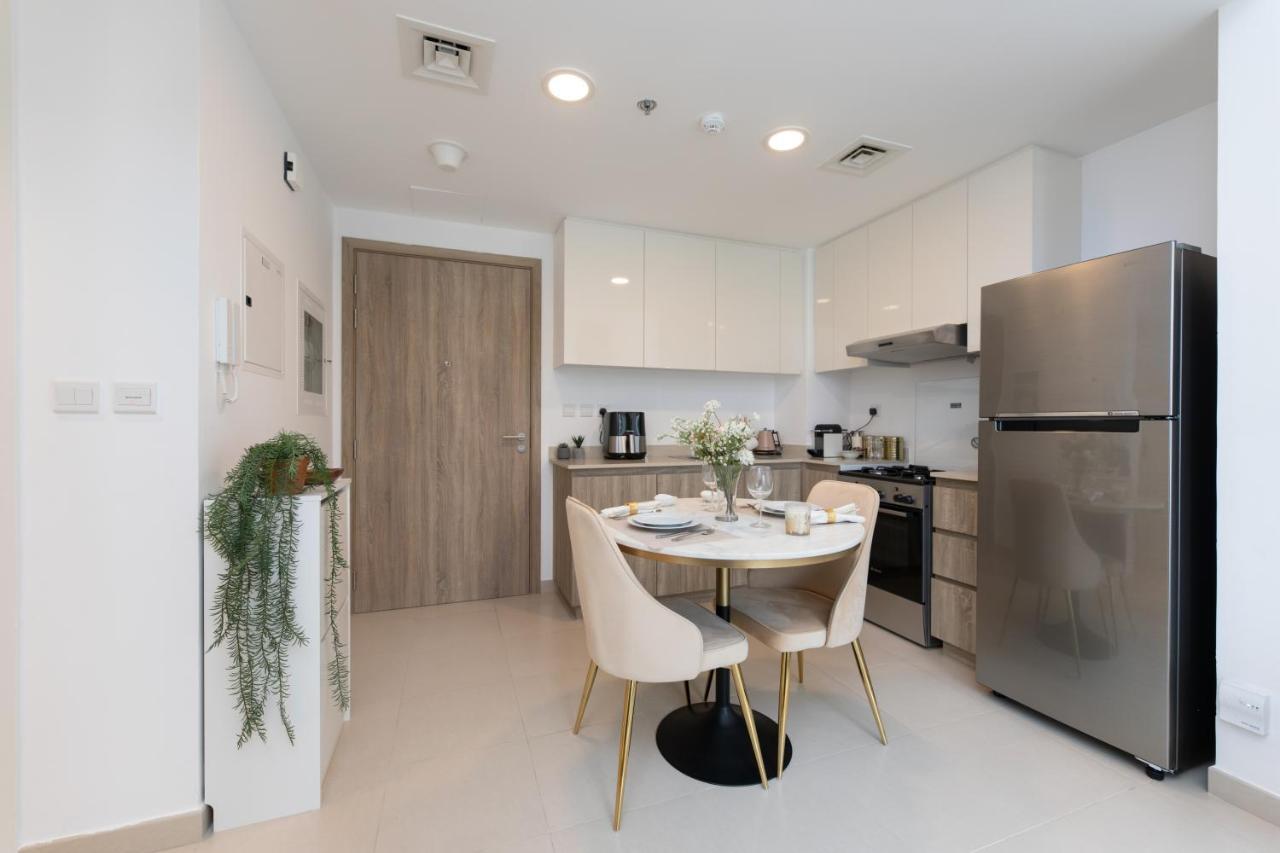 Brand New 1br With A Pool, Gym & Games Area Dubaï