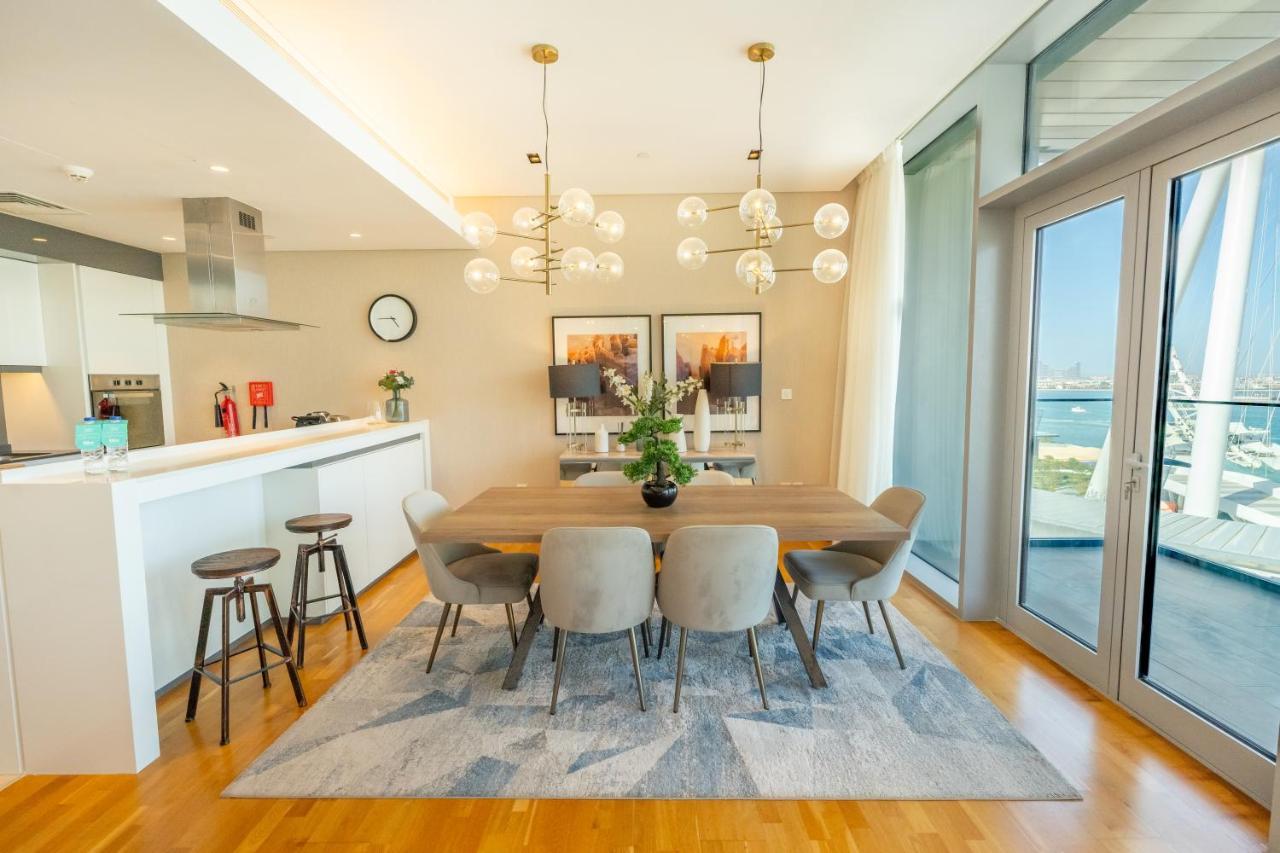 Fam Living - Bluewaters Island *
