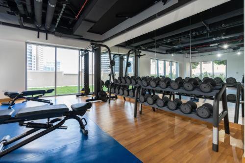 Luxurious 2 Bedroom + Maid With Burj Khalifa View Appartamento
