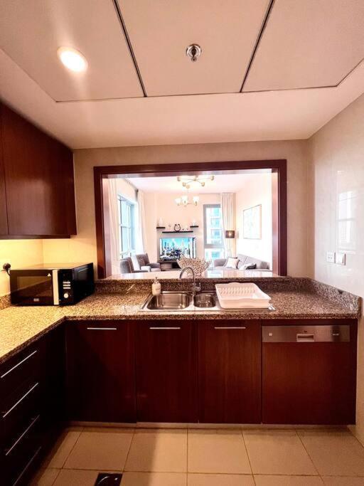 In Downtown Dubai, 3min Walk To Burj Khalifa & Mall Apartamento Dubái