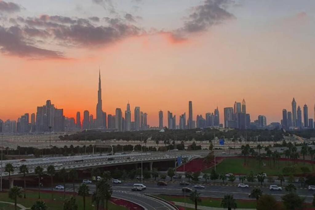 Venduras - Skyline View Farhad Azizi Al Jaddaf Apartemen Dubai
