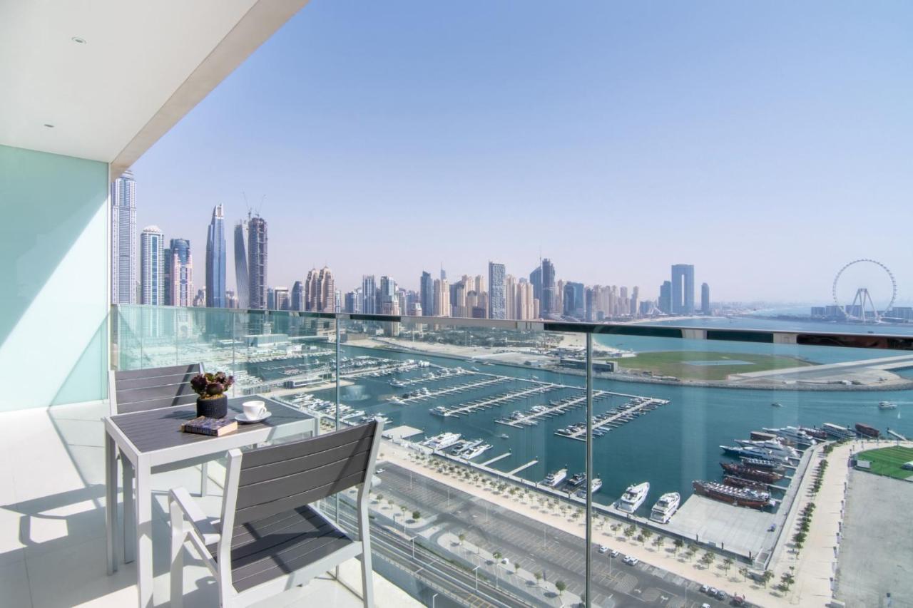 Views In From The Gorgeous Appartement *