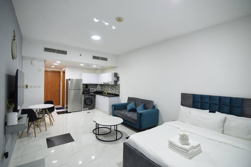 Luxury Studio - Impz - Production *