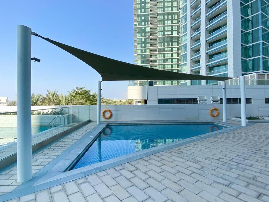 Suiteable Homes - Sensational 3 Bedroom With Mesmerizing Seaview Apartment *