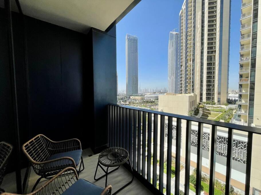 Dar Vacation-stylish & Cozy 1br Apt In Creek Harbour Apartament