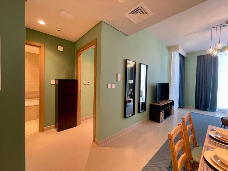 Dar Vacation-stylish & Cozy 1br Apt In Creek Harbour * Dubai