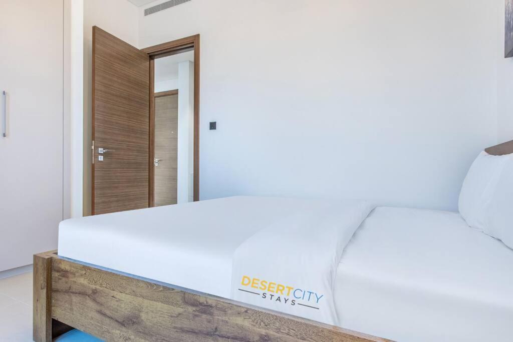 Appartement One Bed With Creek Views, Hosted By Desert Dubaï