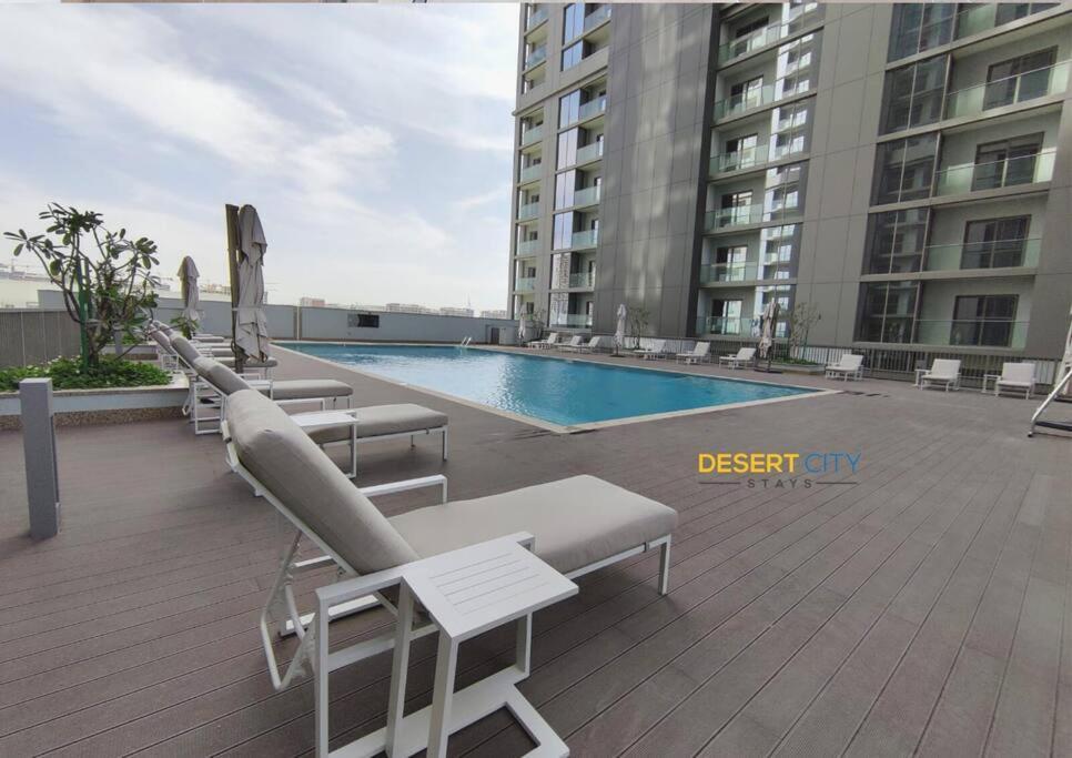 One Bed With Creek Views, Hosted By Desert Appartement
