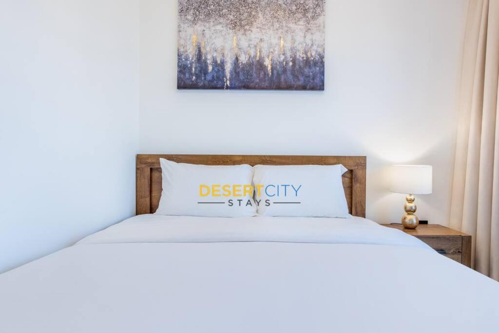 One Bed With Creek Views, Hosted By Desert Appartement