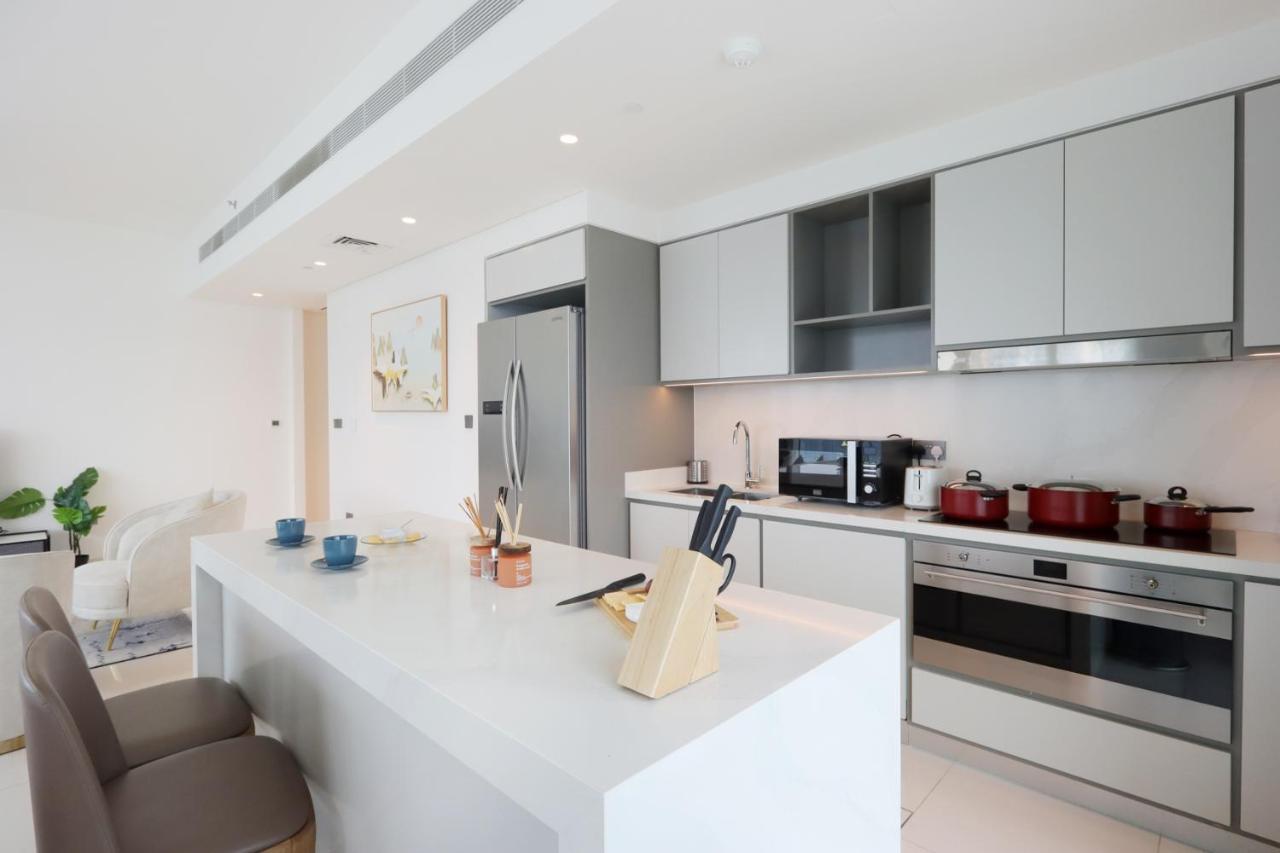 Livbnb - Lush 3 Bedroom With Marina And Skyline Views Dubaï