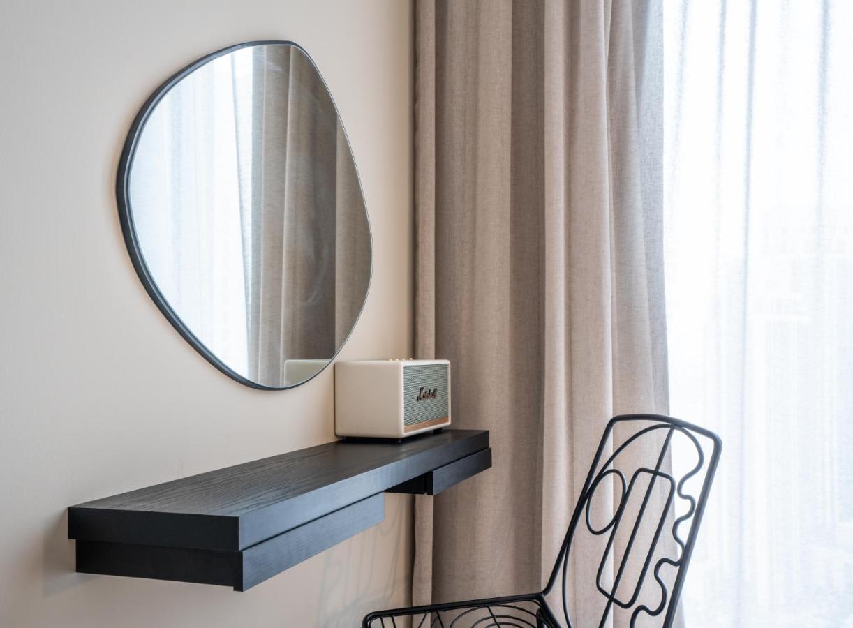 Elegant Luxury With Stunning Views In Creek Harbour Apartment Dubai